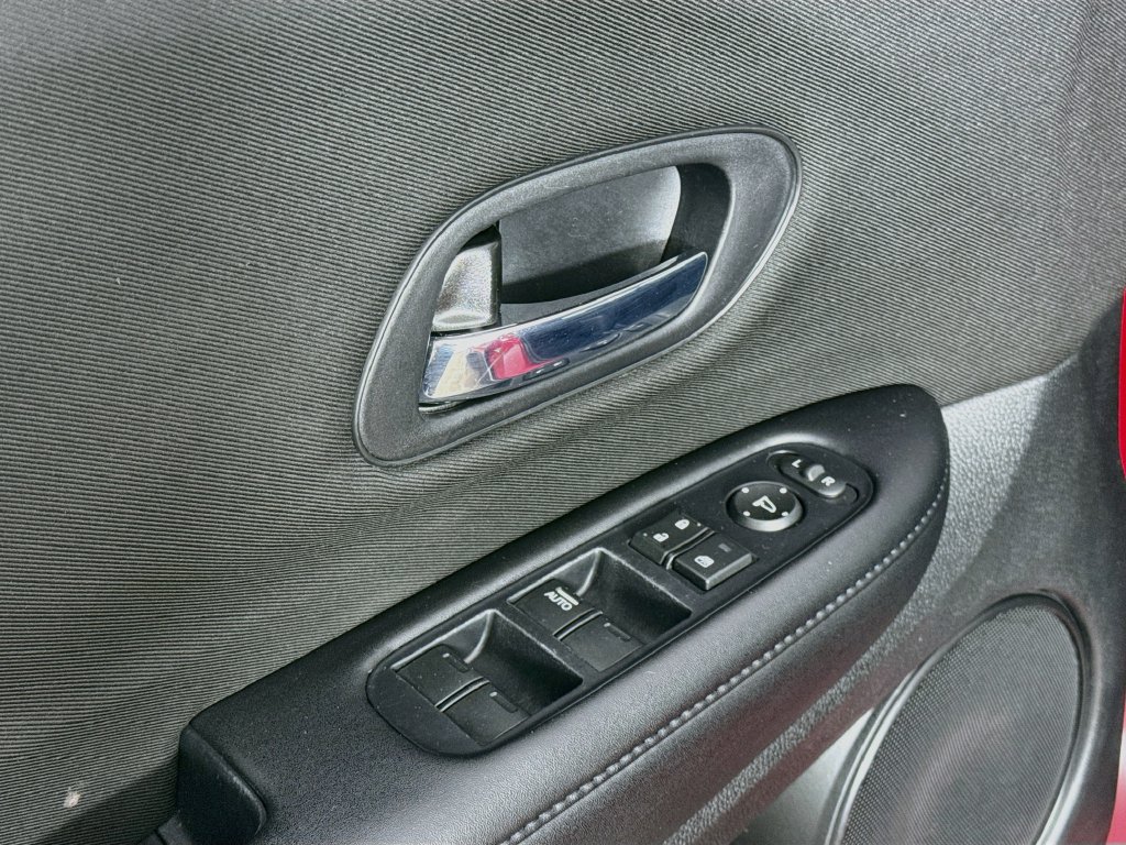 Used 2018 Honda HR-V LX image 20