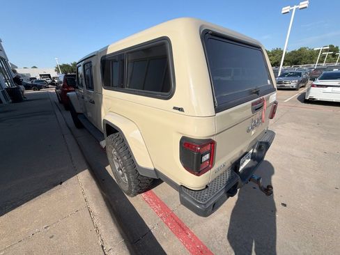 Used 2020 Jeep Gladiator Overland AWD/4WD image 6