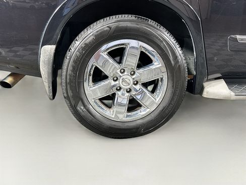 Used 2013 Nissan Armada Platinum RWD image 11