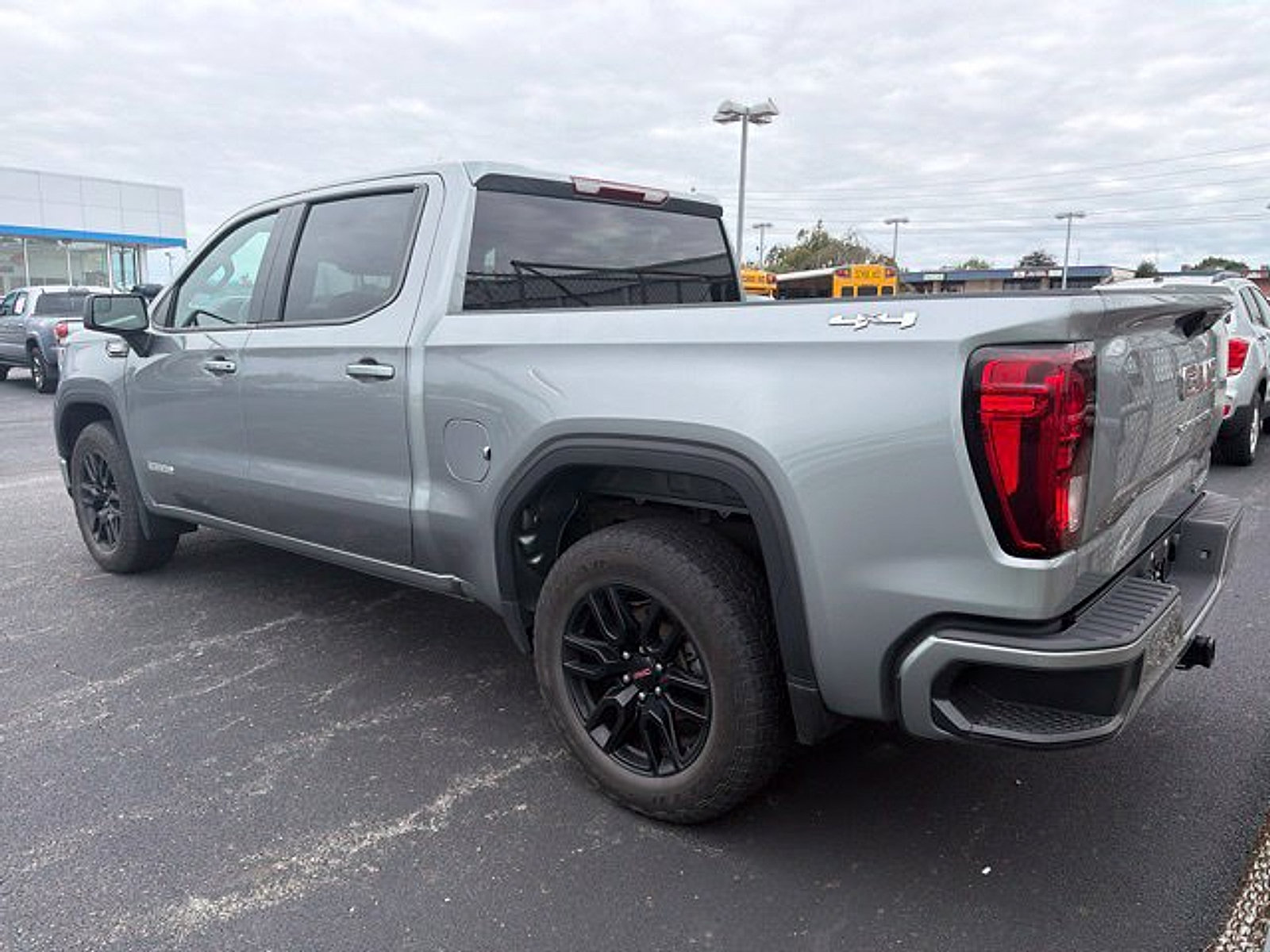Used 2024 GMC Sierra 1500 Elevation AWD/4WD image 7