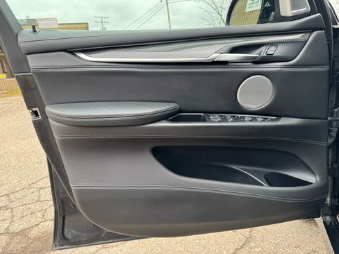 Used 2018 BMW X5 M AWD/4WD image 27