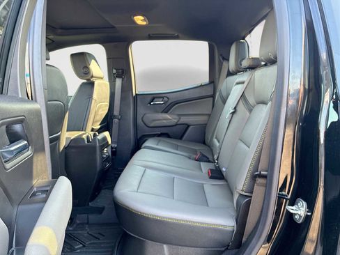 Certified 2025 Chevrolet Colorado ZR2 w/ Midnight Edition image 26