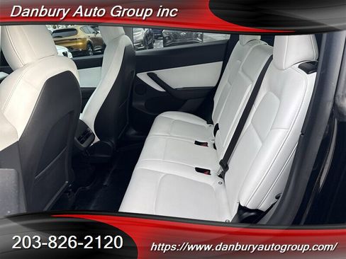 Used 2021 Tesla Model Y Long Range image 12