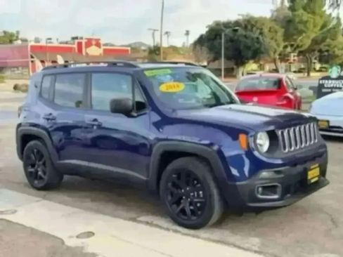 Used 2018 Jeep Renegade Sport w/ Power & Air Group FWD image 2