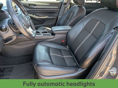 Used 2024 Nissan Altima 2.5 SR FWD image 12