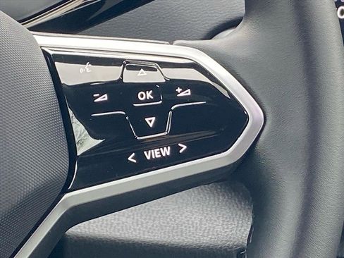 Certified 2023 Volkswagen ID.4 Pro image 10