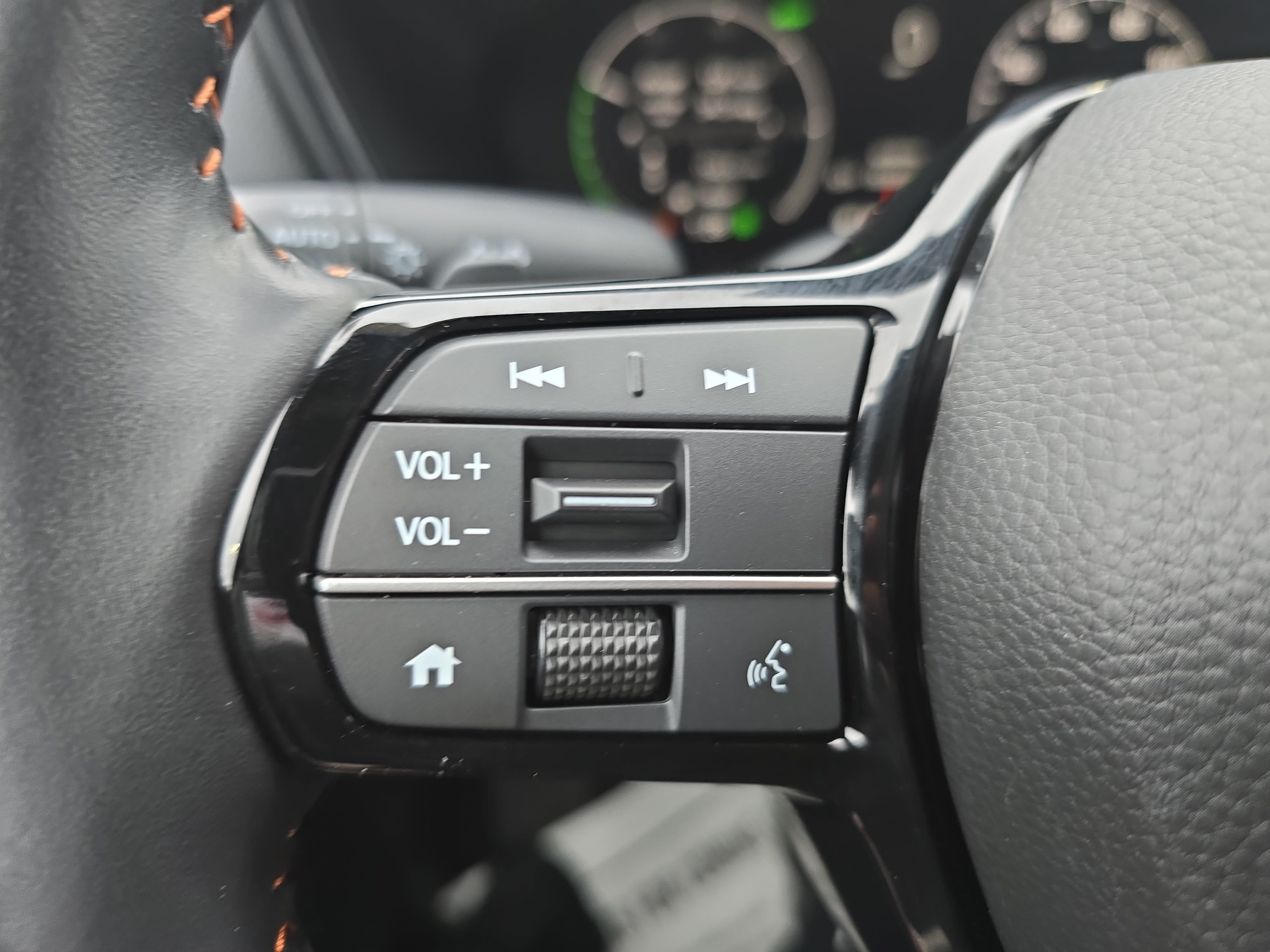 Certified 2025 Honda CR-V Sport Touring image 17