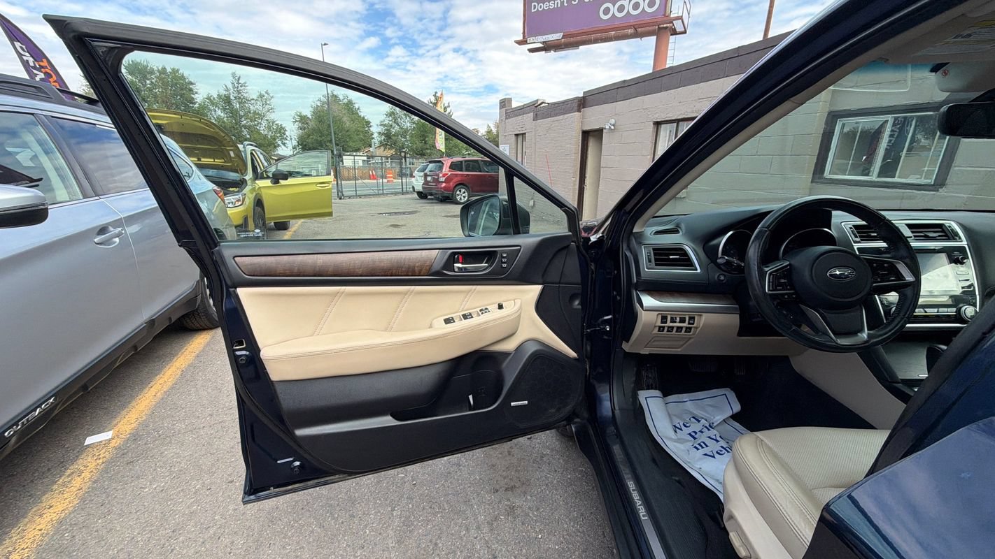 Used 2018 Subaru Outback 3.6R Limited AWD/4WD image 10