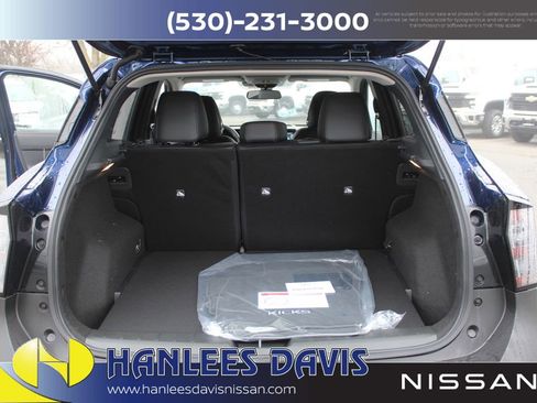 New 2026 Nissan Kicks SR w/ SR Premium Package FWD image 10