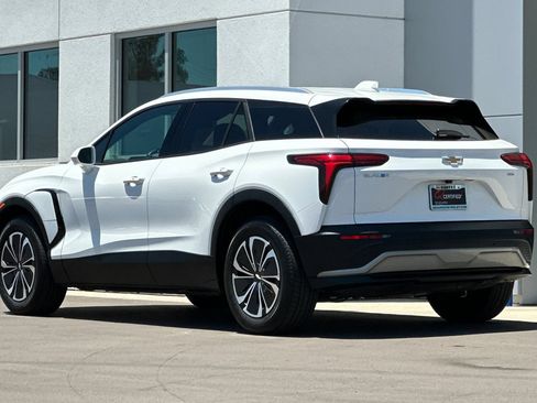 Used 2024 Chevrolet Blazer EV LT AWD/4WD image 6