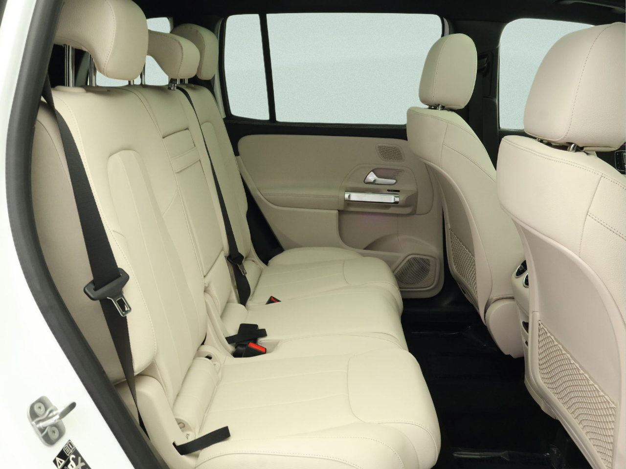 New 2026 Mercedes-Benz GLB 250 image 8