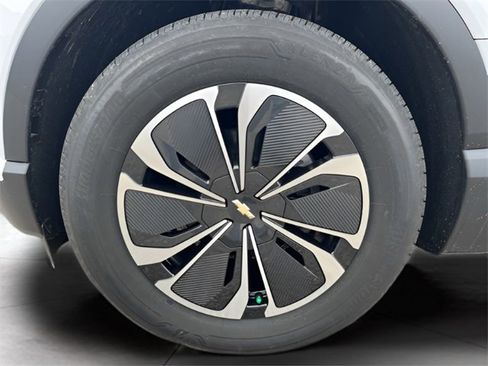 New 2025 Chevrolet Blazer EV LT image 13