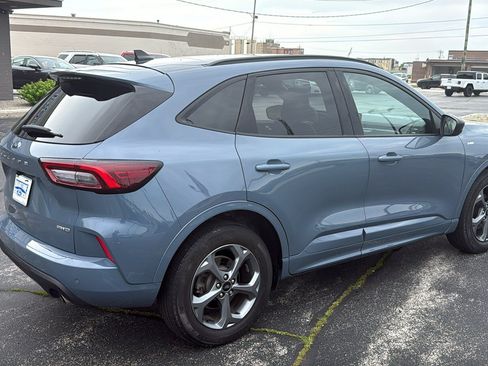Used 2023 Ford Escape ST-Line w/ Tech Pack #1 AWD/4WD image 9