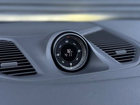 Certified 2024 Porsche Cayenne Coupe image 25