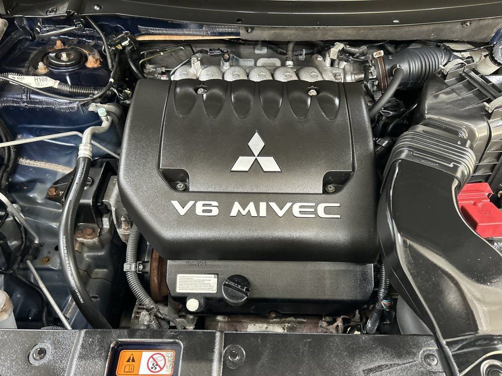 Used 2016 Mitsubishi Outlander GT AWD/4WD image 27