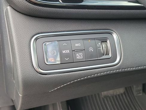 Used 2025 Buick Enclave Avenir w/ Super Cruise Package AWD/4WD image 19