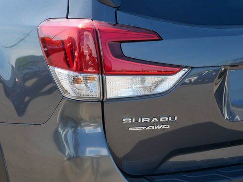 Used 2023 Subaru Forester Premium AWD/4WD image 17