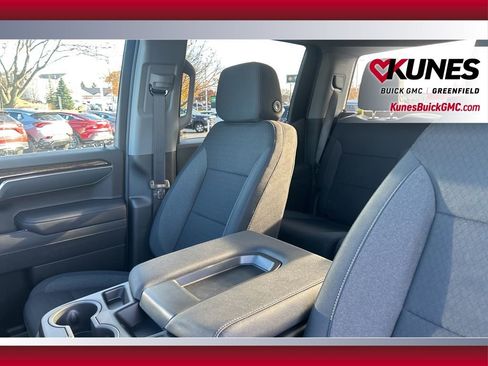 New 2026 GMC Sierra 1500 SLE image 30