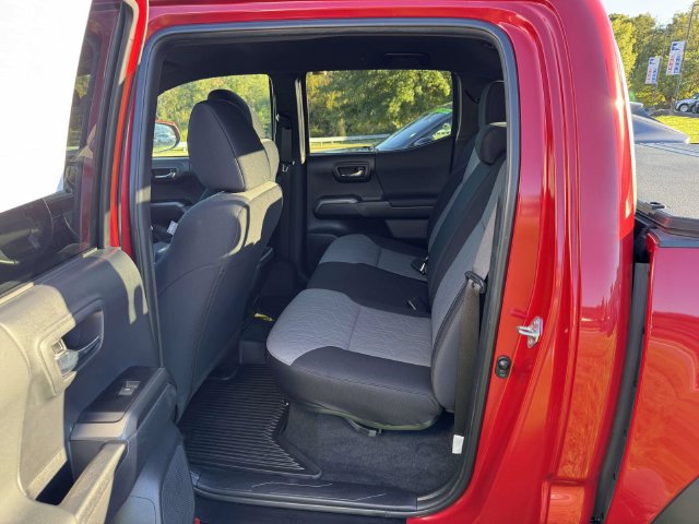 Used 2023 Toyota Tacoma TRD Off-Road w/ Technology Package AWD/4WD image 19