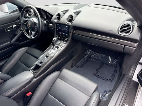 Used 2024 Porsche 718 Boxster S RWD image 13