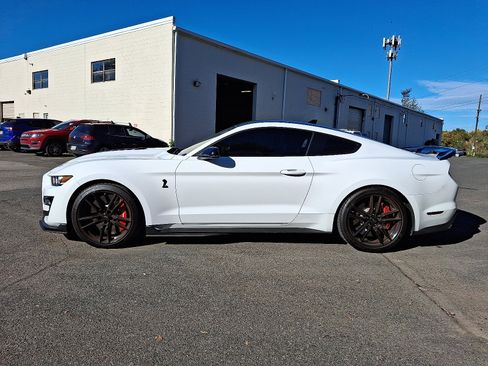 Used 2022 Ford Mustang Shelby GT500 w/ Technology Package image 4