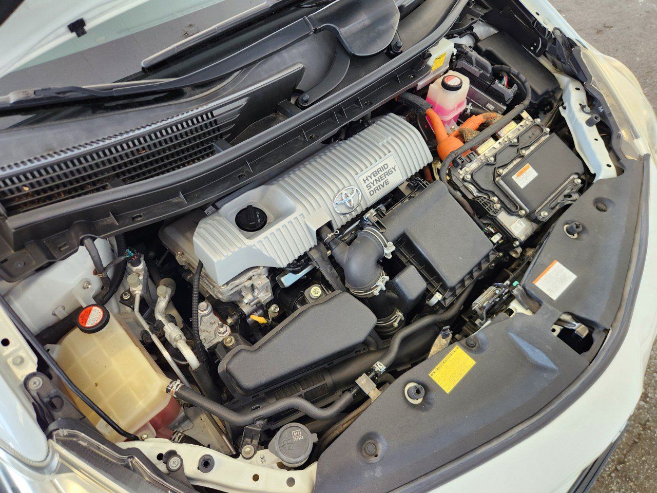 Used 2015 Toyota Prius V Four FWD image 11