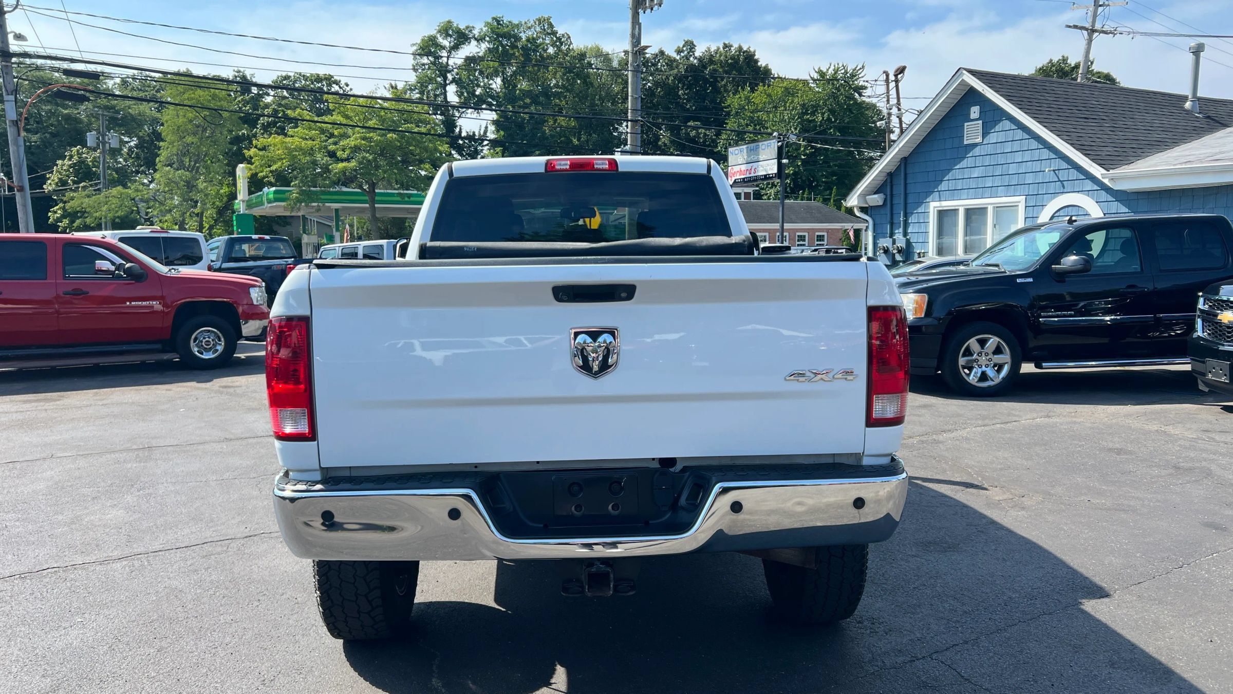 Used 2016 RAM 2500 Tradesman w/ Chrome Appearance Group AWD/4WD image 4
