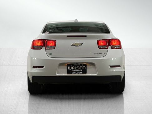 Used 2015 Chevrolet Malibu LT image 4