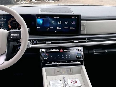 Certified 2026 Hyundai Santa Fe SEL FWD image 7