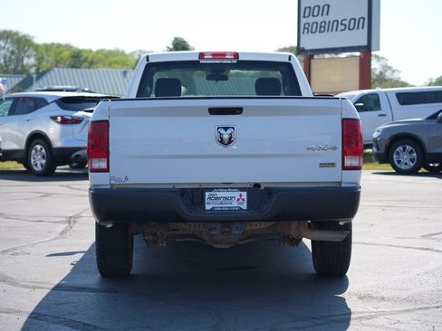 Used 2018 RAM 1500 Express AWD/4WD image 4