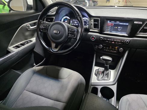 Used 2018 Kia Niro LX image 18