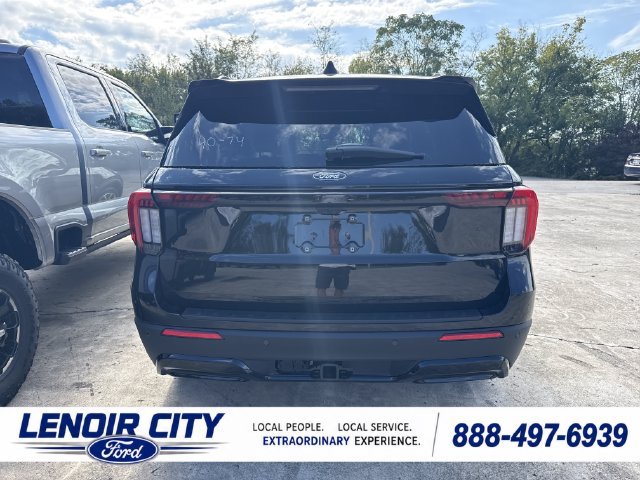 New 2027 Ford Explorer ST-Line RWD image 4