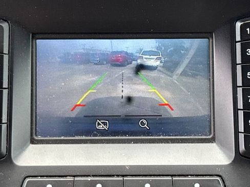 Used 2017 Ford Expedition XLT AWD/4WD image 25