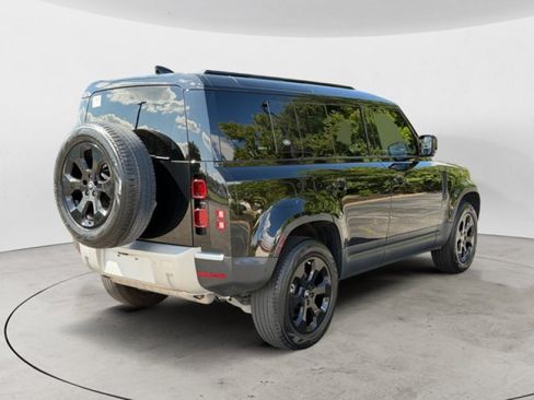 Certified 2024 Land Rover Defender 110 S AWD/4WD image 4