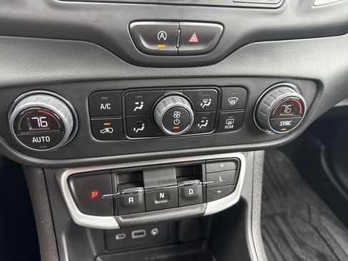 Certified 2023 GMC Terrain SLE w/ Driver Convenience Package image 22