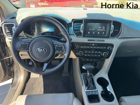 Used 2019 Kia Sportage EX w/ EX Premium Package FWD image 15