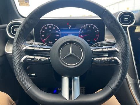 Used 2026 Mercedes-Benz GLC 300 4MATIC image 24