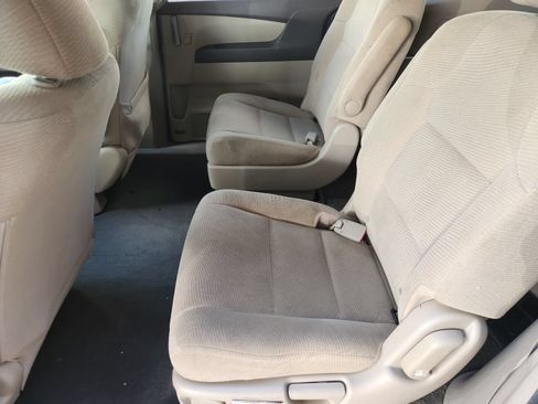 Used 2013 Honda Odyssey LX image 29