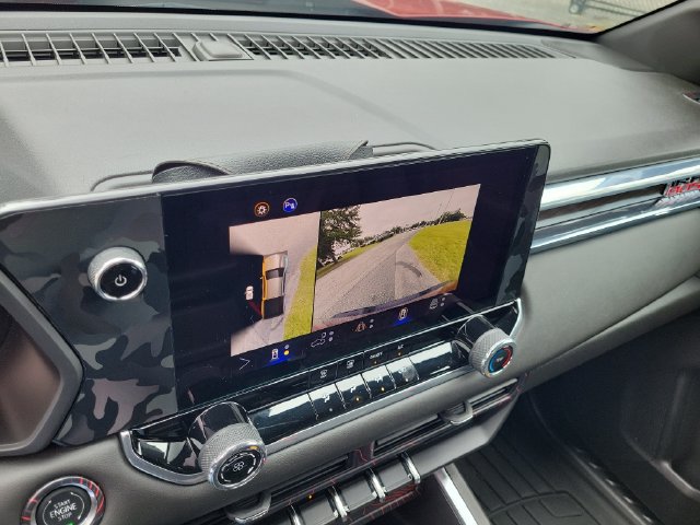 Used 2024 Chevrolet Colorado Trail Boss w/ Technology Package AWD/4WD image 26