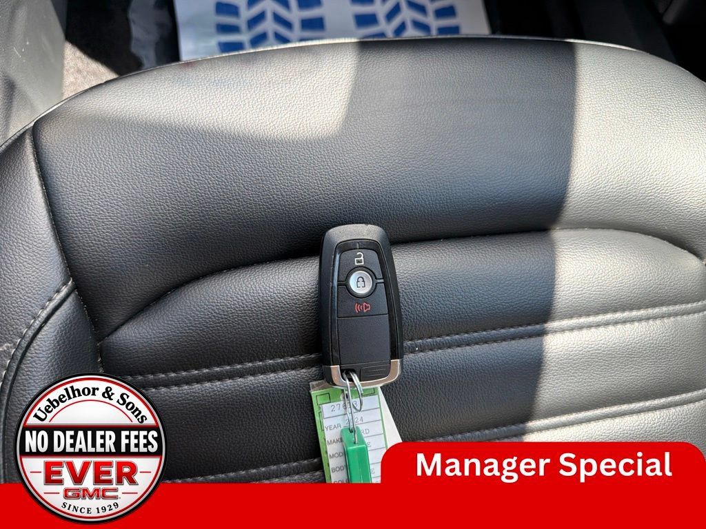 Used 2024 Ford Edge SEL AWD/4WD image 32