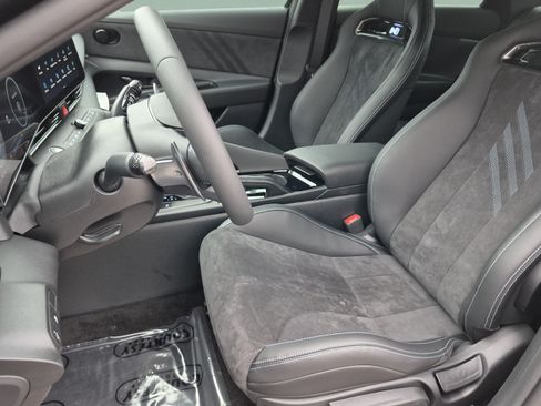New 2026 Hyundai Elantra N FWD image 18