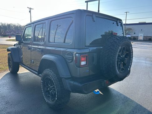 Used 2023 Jeep Wrangler Unlimited w/ Cold Weather Group image 4