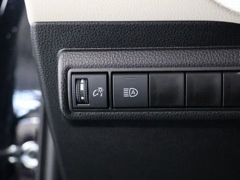 Used 2025 Toyota Corolla LE FWD image 20