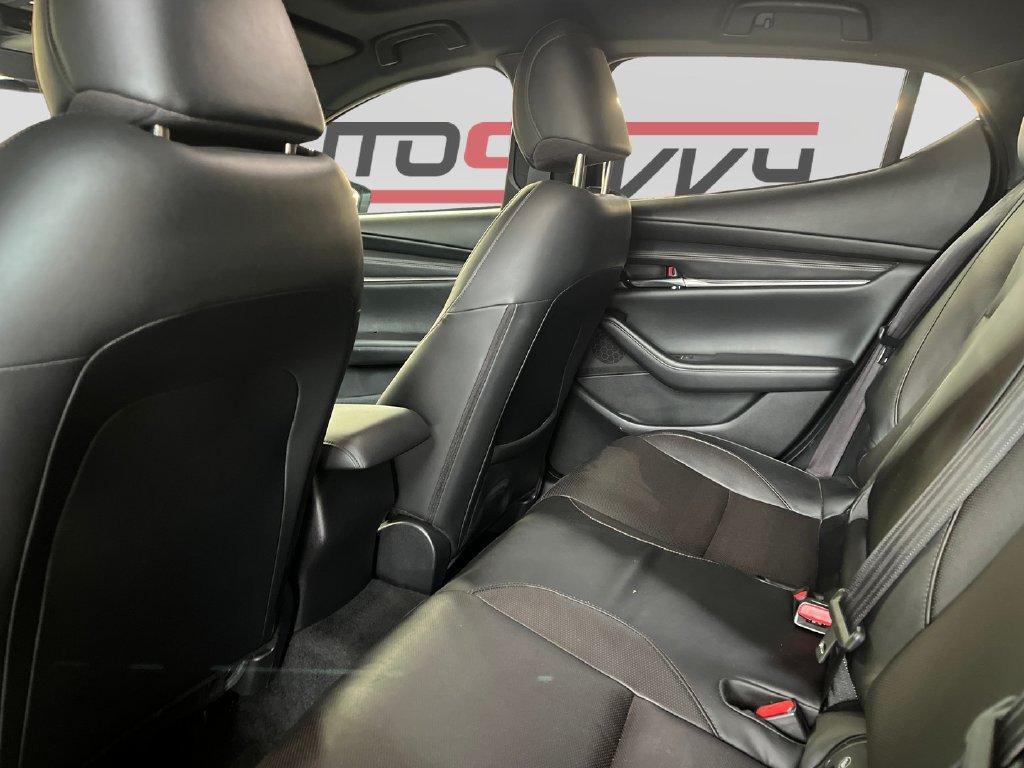 Used 2022 MAZDA MAZDA3 s FWD image 17