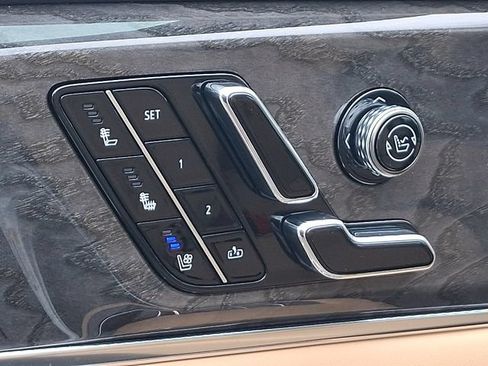 Used 2025 Cadillac Escalade IQ Luxury 2 AWD/4WD image 26