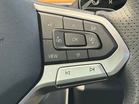 Used 2026 Volkswagen Tiguan SEL R-Line image 18