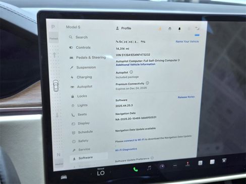 Used 2022 Tesla Model S image 21