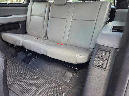 Used 2020 Toyota Sequoia Platinum AWD/4WD image 10