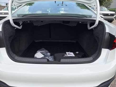 New 2026 Volkswagen Jetta SE FWD image 20