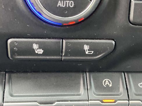 Used 2020 Chevrolet Silverado 1500 LT w/ Texas Edition image 23